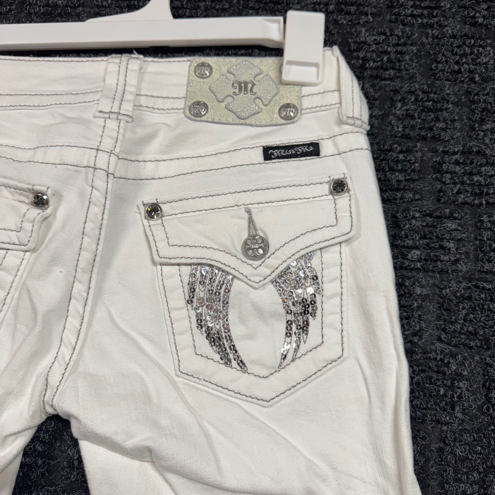 Miss Me White Sequin Wing Flap Pocket Capri Jeans JP5082P15 Size 25
